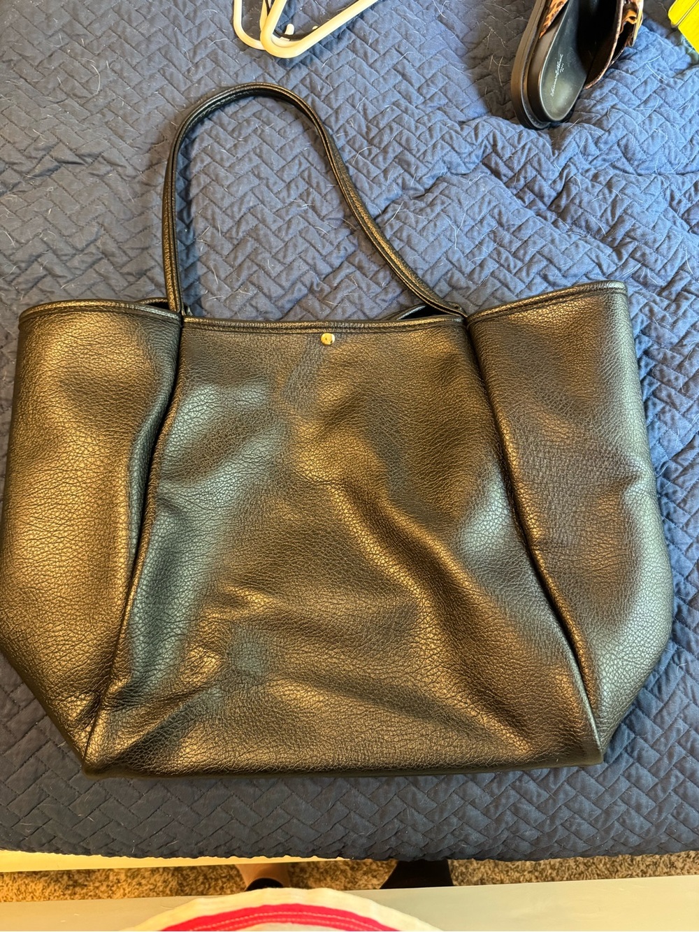 Black Leather Tote Bag – Elegant Everyday Carry